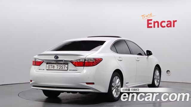 Lexus ES 2014 — photo 2
