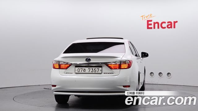 Lexus ES 2014 — photo 4