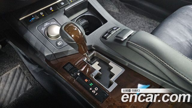 Lexus ES 2014 — photo 9