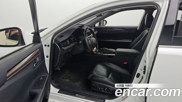 Lexus ES 2014 — photo 10