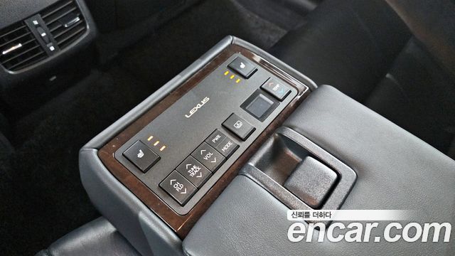 Lexus ES 2014 — photo 18