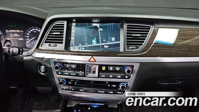 Genesis G80 2018 — photo 12