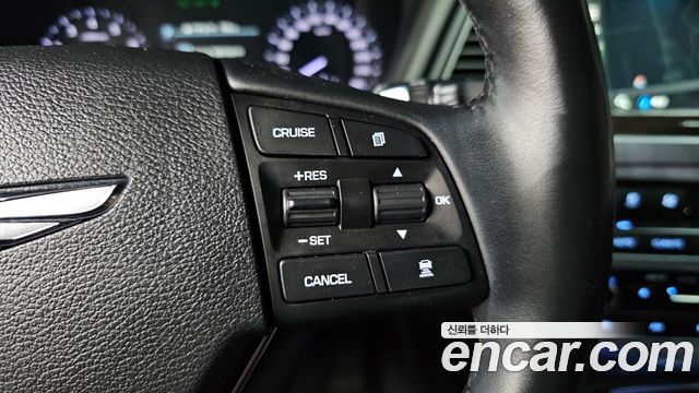 Genesis G80 2018 — photo 16