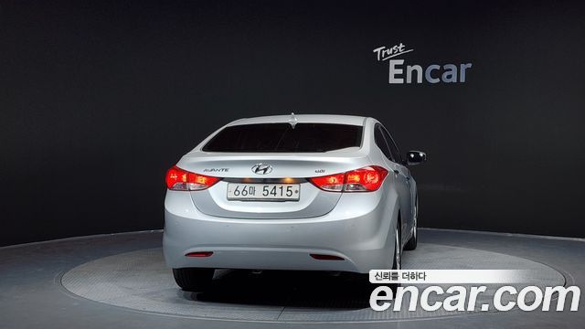 Hyundai AVANTE 2014 — photo 4