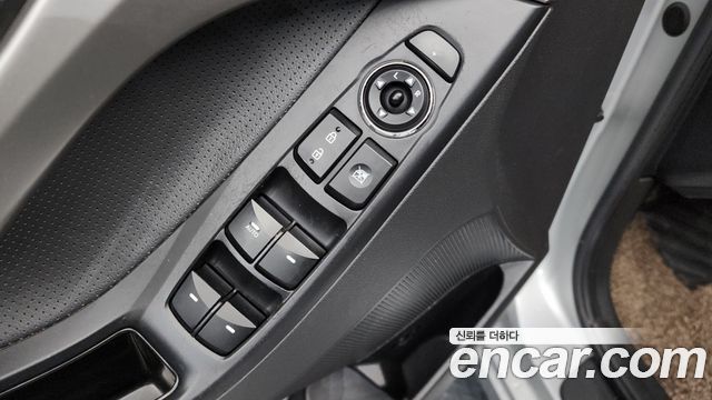 Hyundai AVANTE 2014 — photo 13