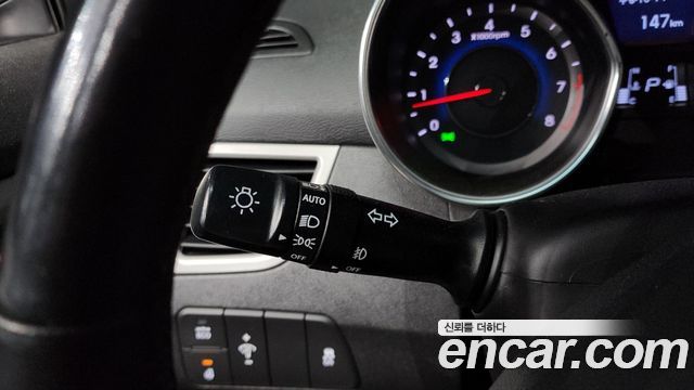 Hyundai AVANTE 2014 — photo 15