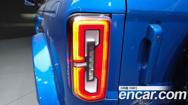 Ford Bronco 2022 — photo 9