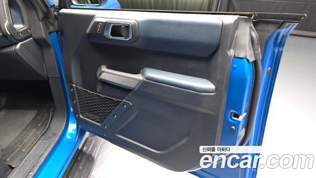 Ford Bronco 2022 — photo 14