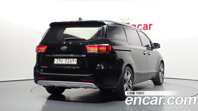 Kia Canival 2017 — photo 2