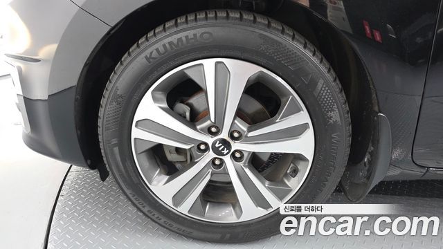 Kia Canival 2017 — photo 5