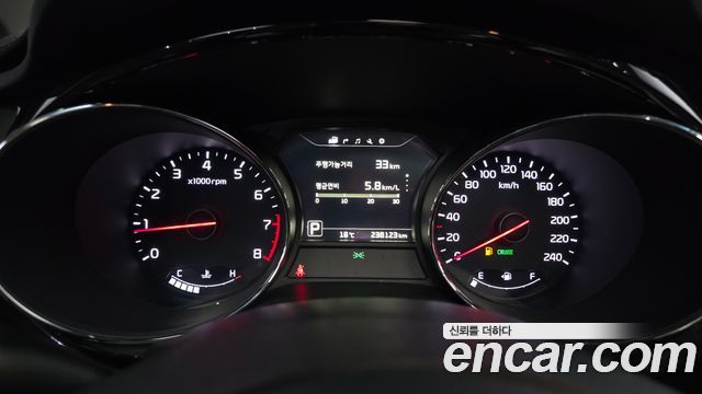 Kia Canival 2017 — photo 8