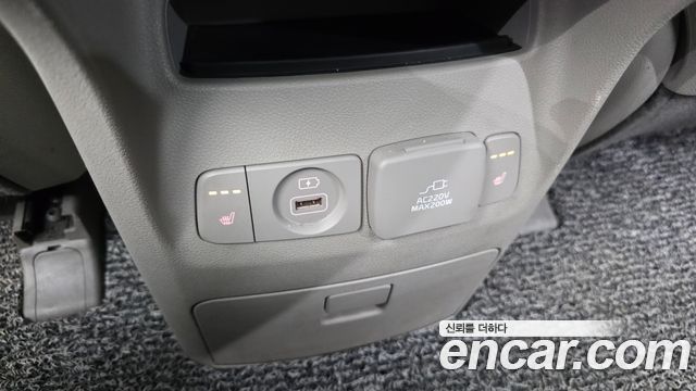 Kia Canival 2017 — photo 18
