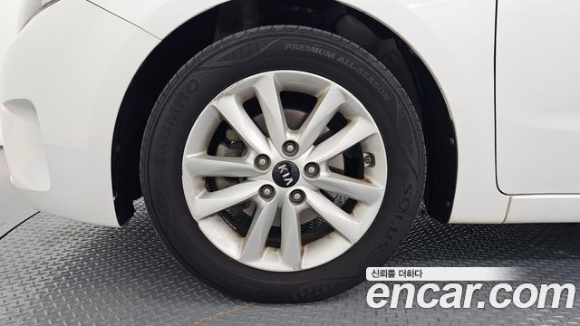 Kia K3 2016 — photo 5