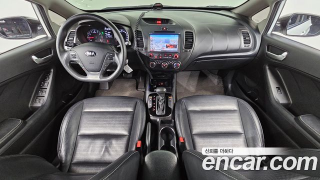 Kia K3 2016 — photo 10
