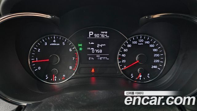Kia K3 2016 — photo 11