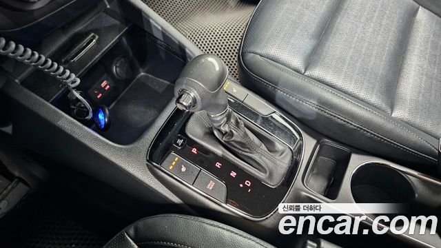 Kia K3 2016 — photo 12