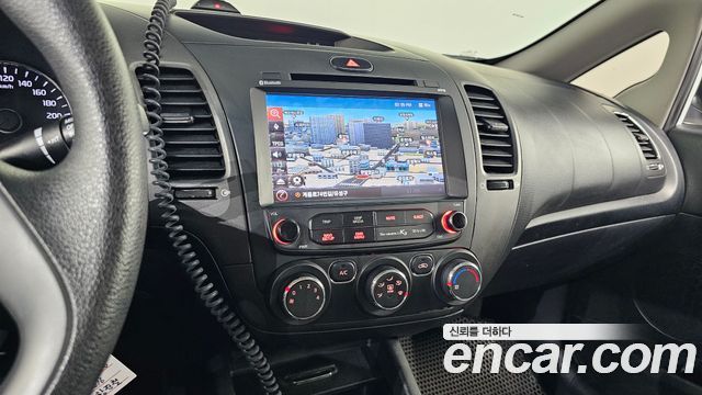 Kia K3 2016 — photo 18