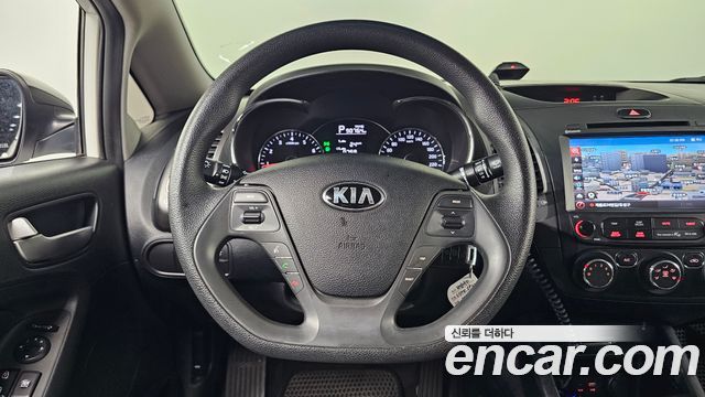 Kia K3 2016 — photo 19