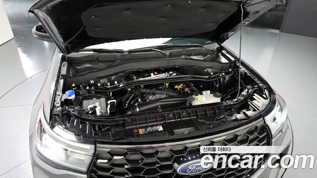 Ford Explorer 2025 — photo 6