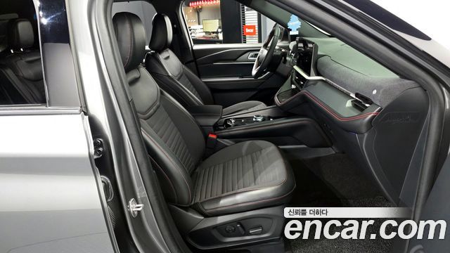 Ford Explorer 2025 — photo 17