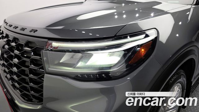 Ford Explorer 2025 — photo 8