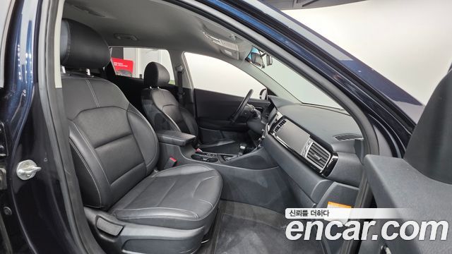 Kia Niro 2018 — photo 10