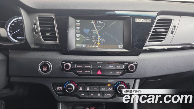 Kia Niro 2018 — photo 16