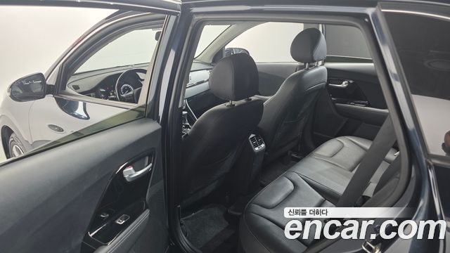 Kia Niro 2018 — photo 18