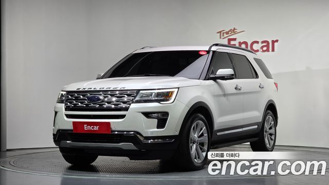 Ford Explorer 2018 — photo 1