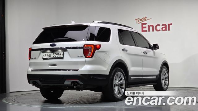 Ford Explorer 2018 — photo 2