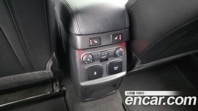 Ford Explorer 2018 — photo 25