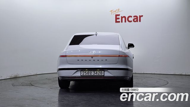 Hyundai Grandeur 2023 — photo 4