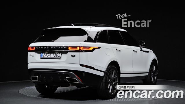 Land Rover Range Rover Velar 2022 — photo 2