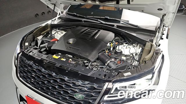 Land Rover Range Rover Velar 2022 — photo 6