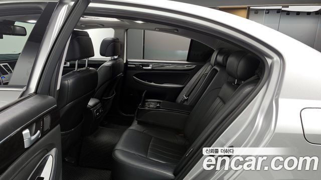 Hyundai Genesis 2013 — photo 12