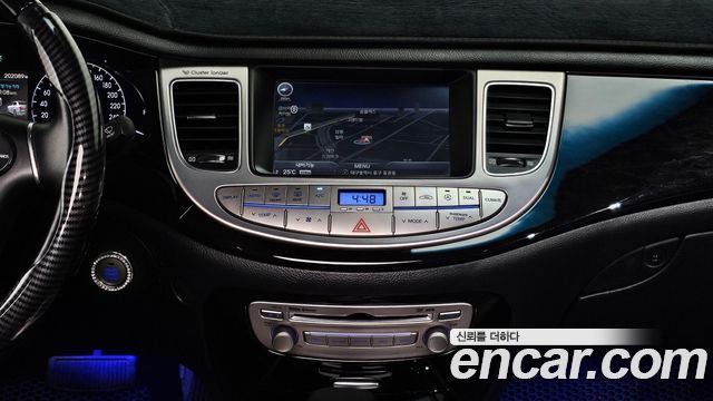 Hyundai Genesis 2013 — photo 15