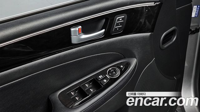 Hyundai Genesis 2013 — photo 20