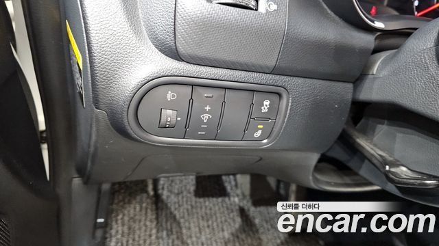 Kia K3 2017 — photo 23