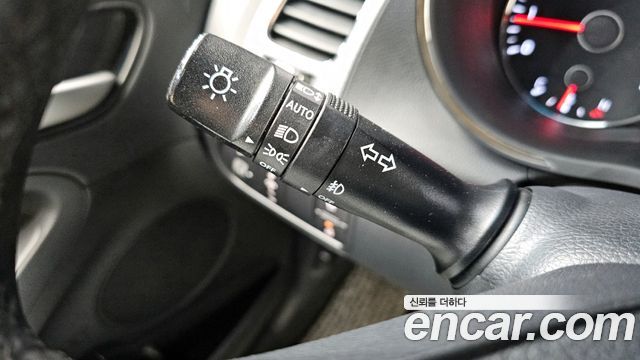 Kia K3 2017 — photo 24
