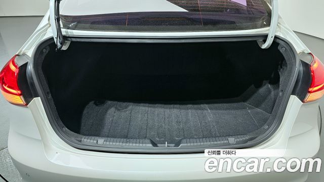 Kia K3 2017 — photo 26