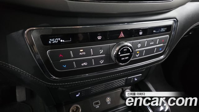 KG Mobility Rexton 2019 — photo 16