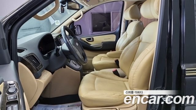 Hyundai Starex 2015 — photo 10
