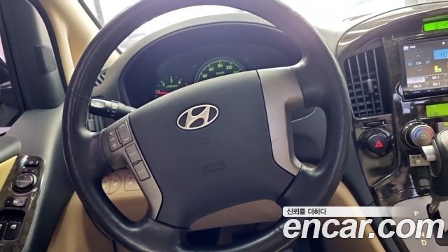 Hyundai Starex 2015 — photo 12