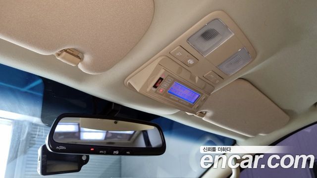 Hyundai Starex 2015 — photo 17
