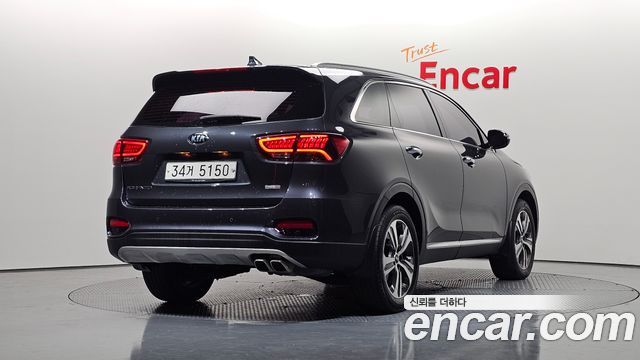 Kia Sorento 2018 — photo 2