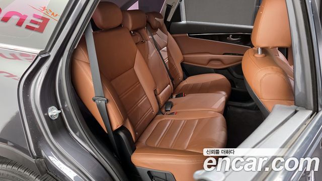 Kia Sorento 2018 — photo 17