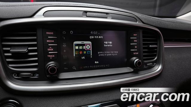 Kia Sorento 2018 — photo 22