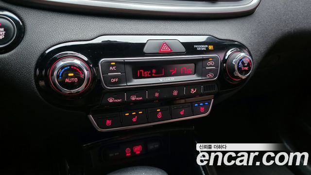Kia Sorento 2018 — photo 23