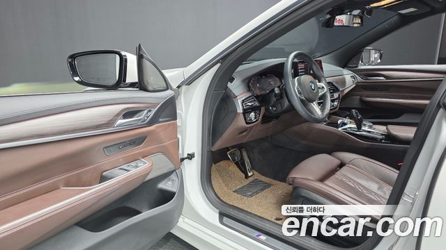 BMW Gran Turismo 2020 — photo 13
