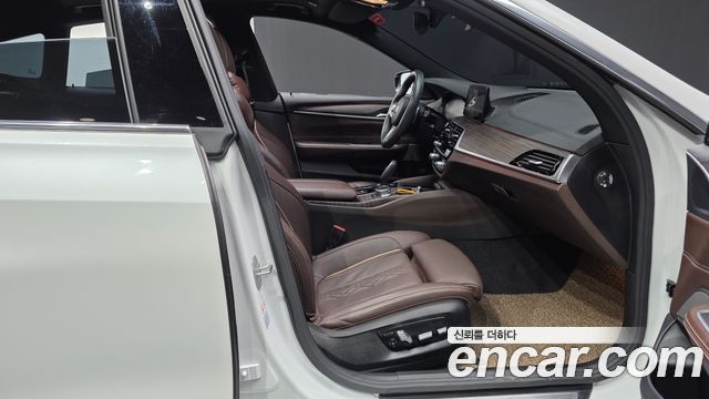 BMW Gran Turismo 2020 — photo 17